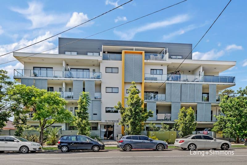 74 O'neill Street, Guildford, Guildford - Image 1