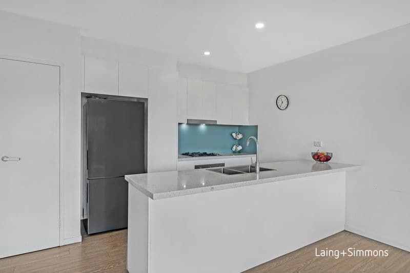 74 O'neill Street, Guildford, Guildford - Thumbnail 3