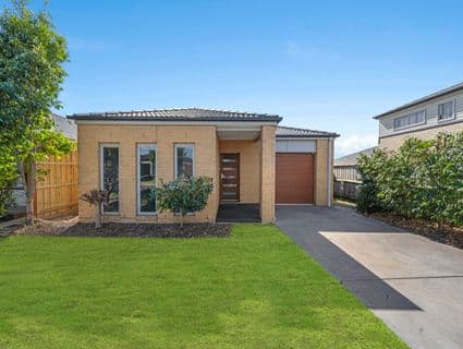 4 Ossa Crescent, Clyde - Image 1