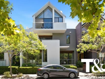 4 Mere View Way, Subiaco - Image 1