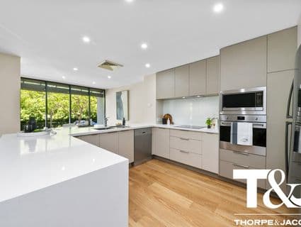 4 Mere View Way, Subiaco - Thumbnail 8