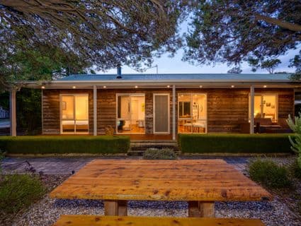 2 Clematis Court, Rye - Image 1