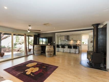 501 Lakeside Drive, Lake Boga - Thumbnail 3