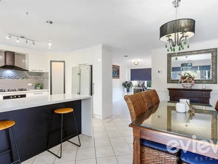 14 Clairmont Close, Somerville - Thumbnail 3