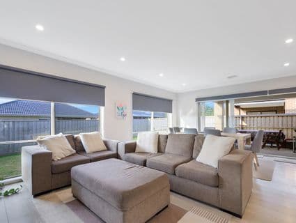 134 Pembrey Loop, Cowes - Thumbnail 4