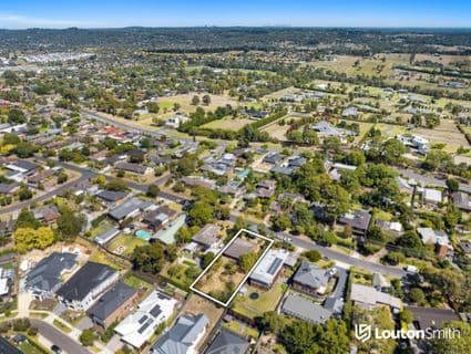 32 Rolloway Rise, Chirnside Park - Image 1