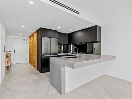 1703/50 Marine Parade, Southport - Thumbnail 5