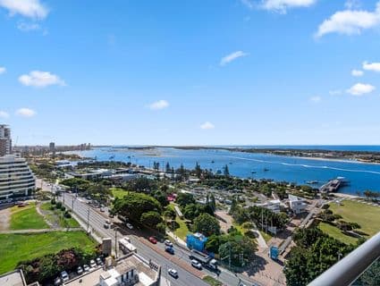 1703/50 Marine Parade, Southport - Thumbnail 6