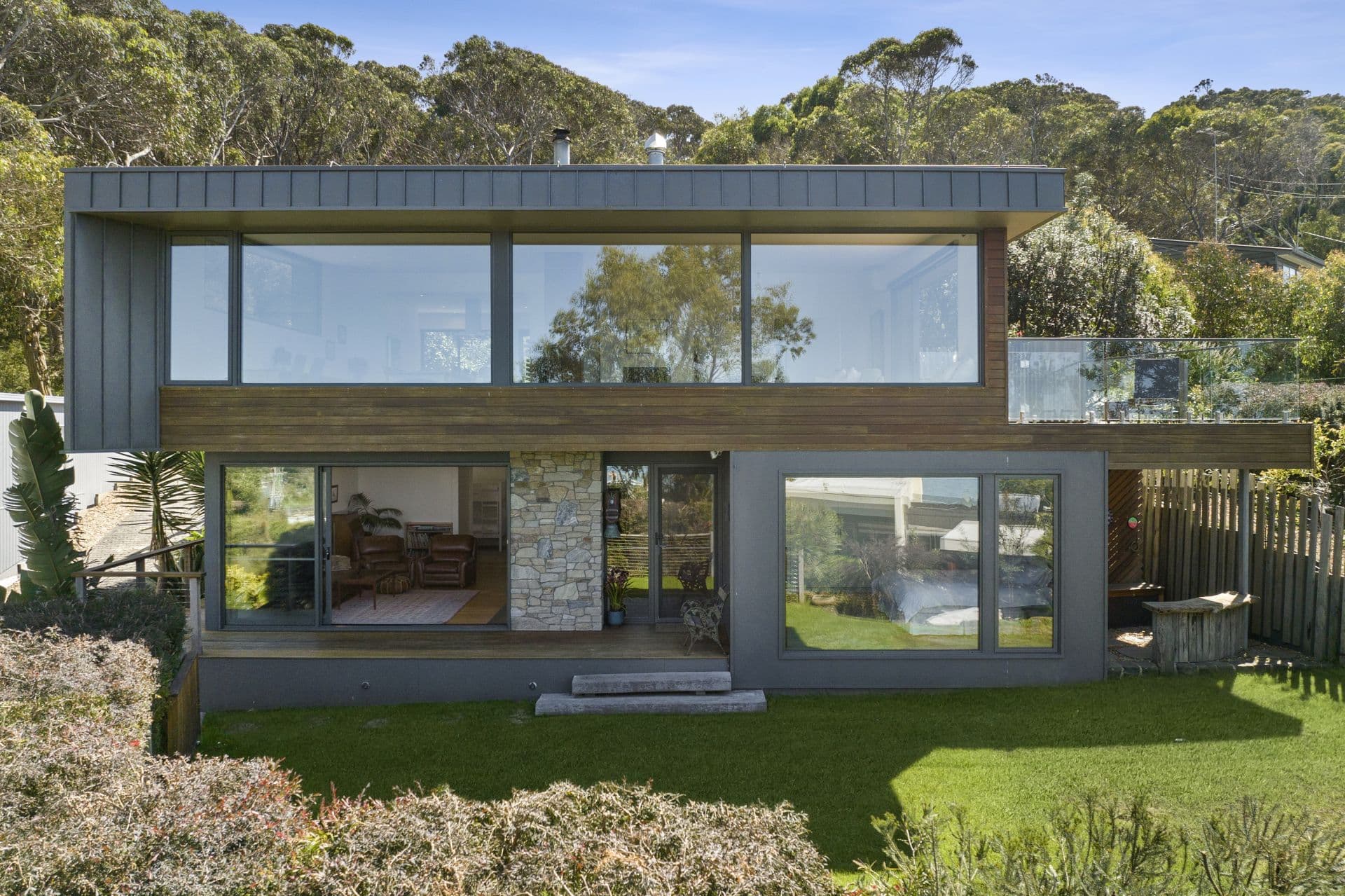 4 Trade Winds Avenue, Lorne - Thumbnail 2