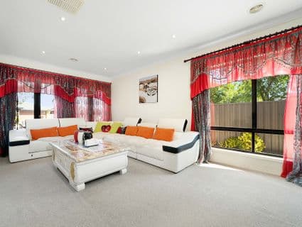 6 Grovedale Way, Manor Lakes - Thumbnail 4
