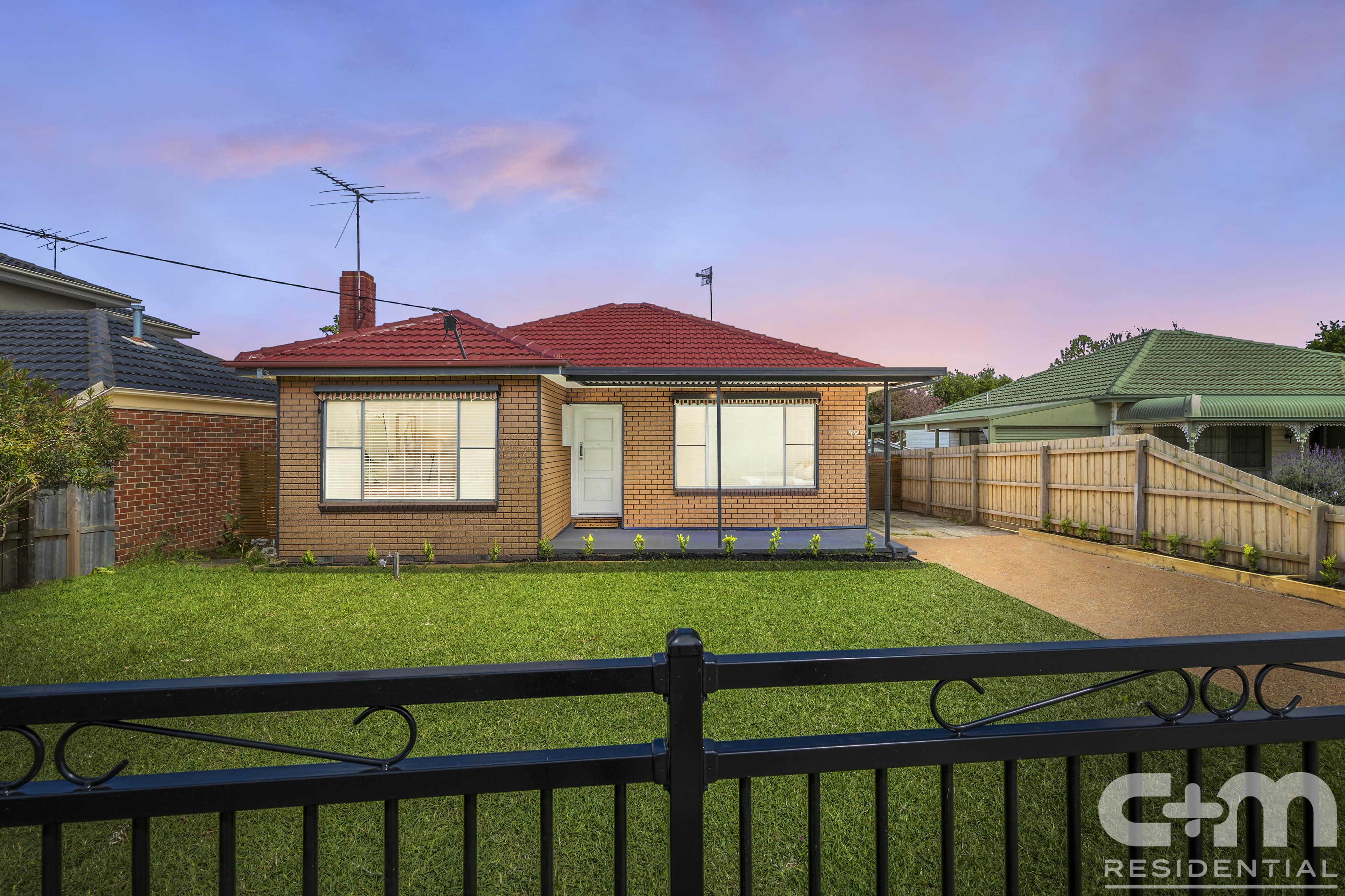 404, Glenroy - Image 1