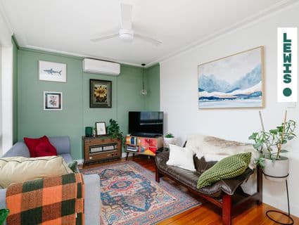 404, Coburg - Image 1