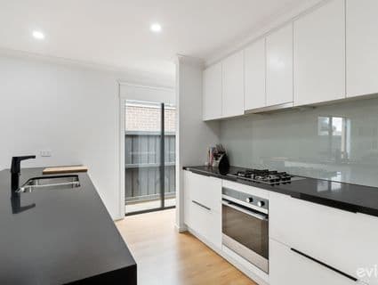 13 Forton Crescent, Cranbourne West - Thumbnail 7
