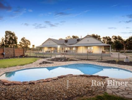 4 Nicola Court, Mickleham - Image 1