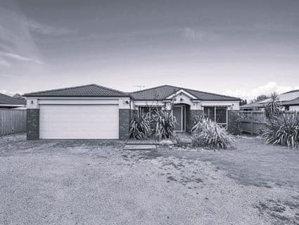 404, Cranbourne - Image 1