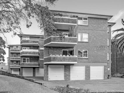 2/3 St Andrews Place, Cronulla - Image 1