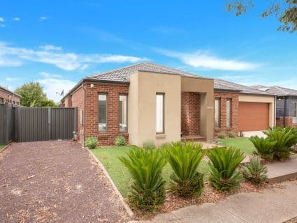 9 Heathcote Road, Manor Lakes - Thumbnail 2