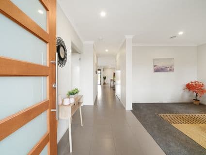 9 Heathcote Road, Manor Lakes - Thumbnail 4