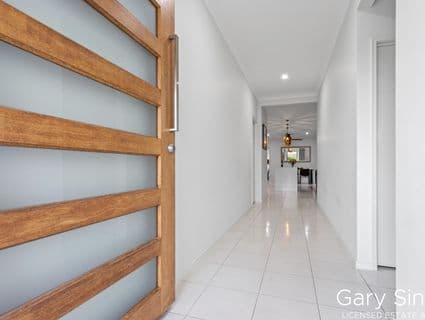 14 James Varghese Street, Spring Mountain - Thumbnail 2