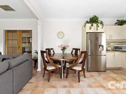 15 East Street, Hadfield - Thumbnail 6