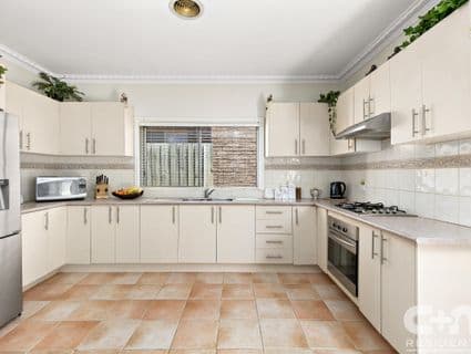 15 East Street, Hadfield - Thumbnail 7