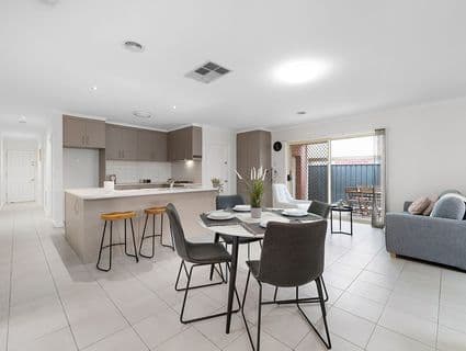 5 Mundi Crescent, Manor Lakes - Thumbnail 5