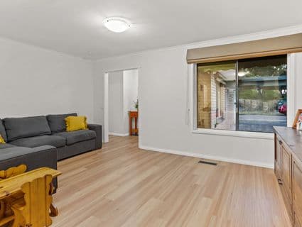 38 Dunsterville Crescent, Frankston - Thumbnail 5