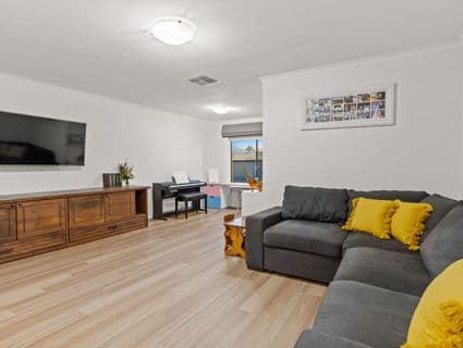 38 Dunsterville Crescent, Frankston - Thumbnail 6