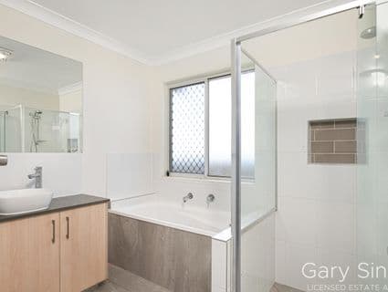 90 Applecross Circuit, Spring Mountain - Thumbnail 6