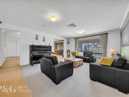 2 Fenton Place, Narre Warren South - Thumbnail 2