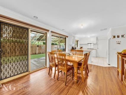 21 England Walk, Narre Warren South - Thumbnail 2