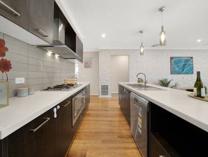 16 Bertie Street, Manor Lakes - Thumbnail 5