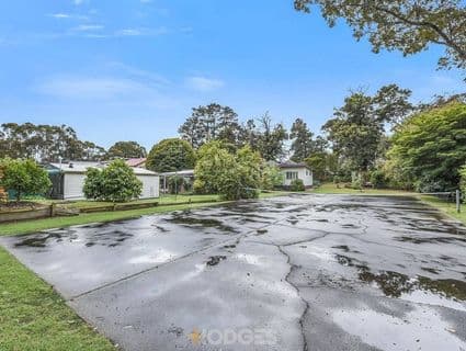 404, Cannons Creek - Thumbnail 2