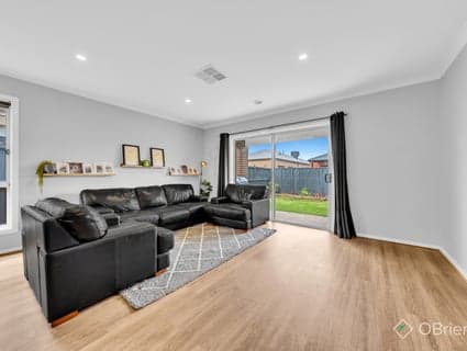 41 Dexter Crescent, Clyde North - Thumbnail 4