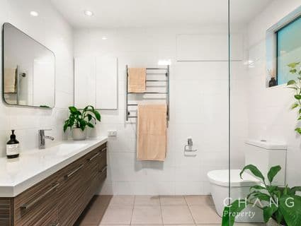 7 Fiesta Crescent, Copacabana - Thumbnail 4