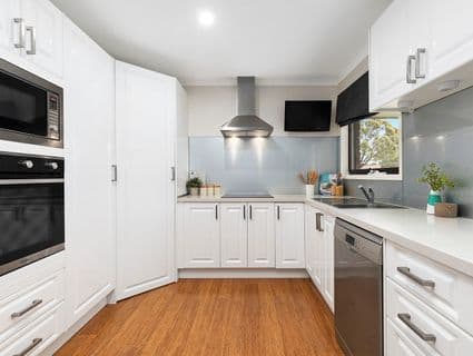 45 Arnold Drive, Chelsea - Thumbnail 2