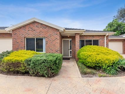 2/1 Thomas Street, Rosebud - Image 1
