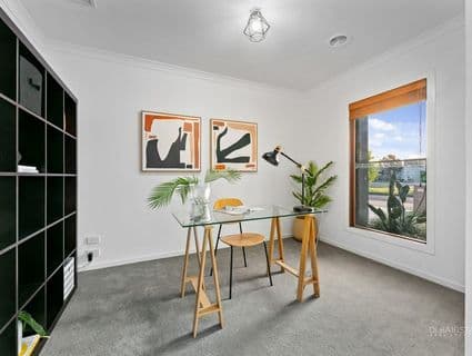 51 Cradle Mountain Drive, Craigieburn - Thumbnail 2