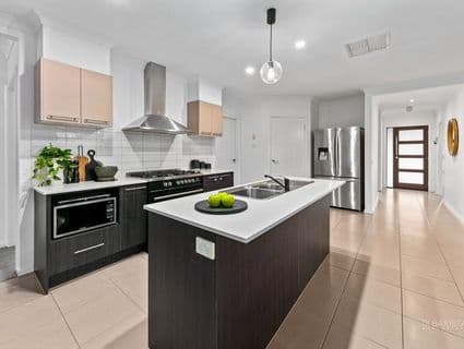 51 Cradle Mountain Drive, Craigieburn - Thumbnail 7