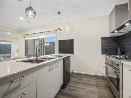 33 Sundance Promenade, Pakenham - Thumbnail 3
