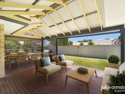 16 St Clair Circle, Edgewater - Image 1