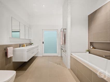 16 Sellheim Street, Grange - Thumbnail 8