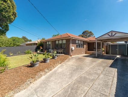 50 Sassafras Drive, Frankston - Thumbnail 2