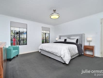 32 East Road, Pearsall - Thumbnail 4