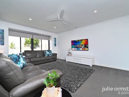 32 East Road, Pearsall - Thumbnail 5