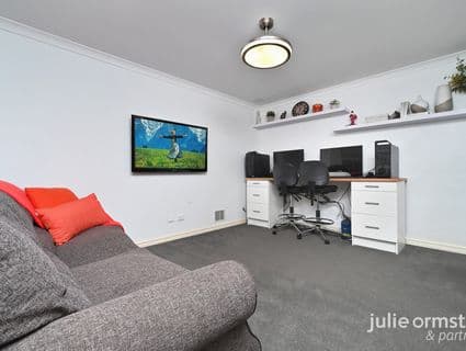 32 East Road, Pearsall - Thumbnail 8