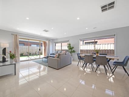 44 Butterscotch Esplanade, Manor Lakes - Thumbnail 4