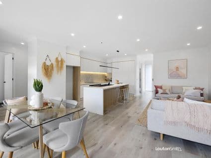 4/2 Coogee Street, Boronia - Image 1