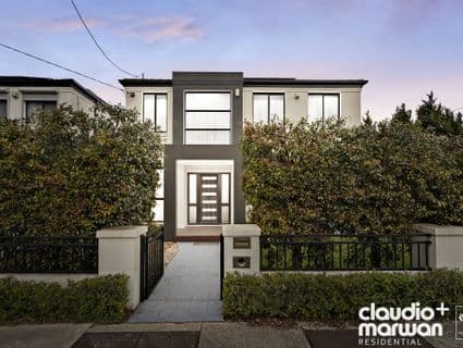 69A Rhodes Parade, Oak Park - Image 1