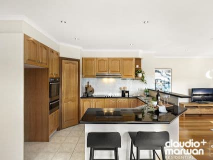 69A Rhodes Parade, Oak Park - Thumbnail 7